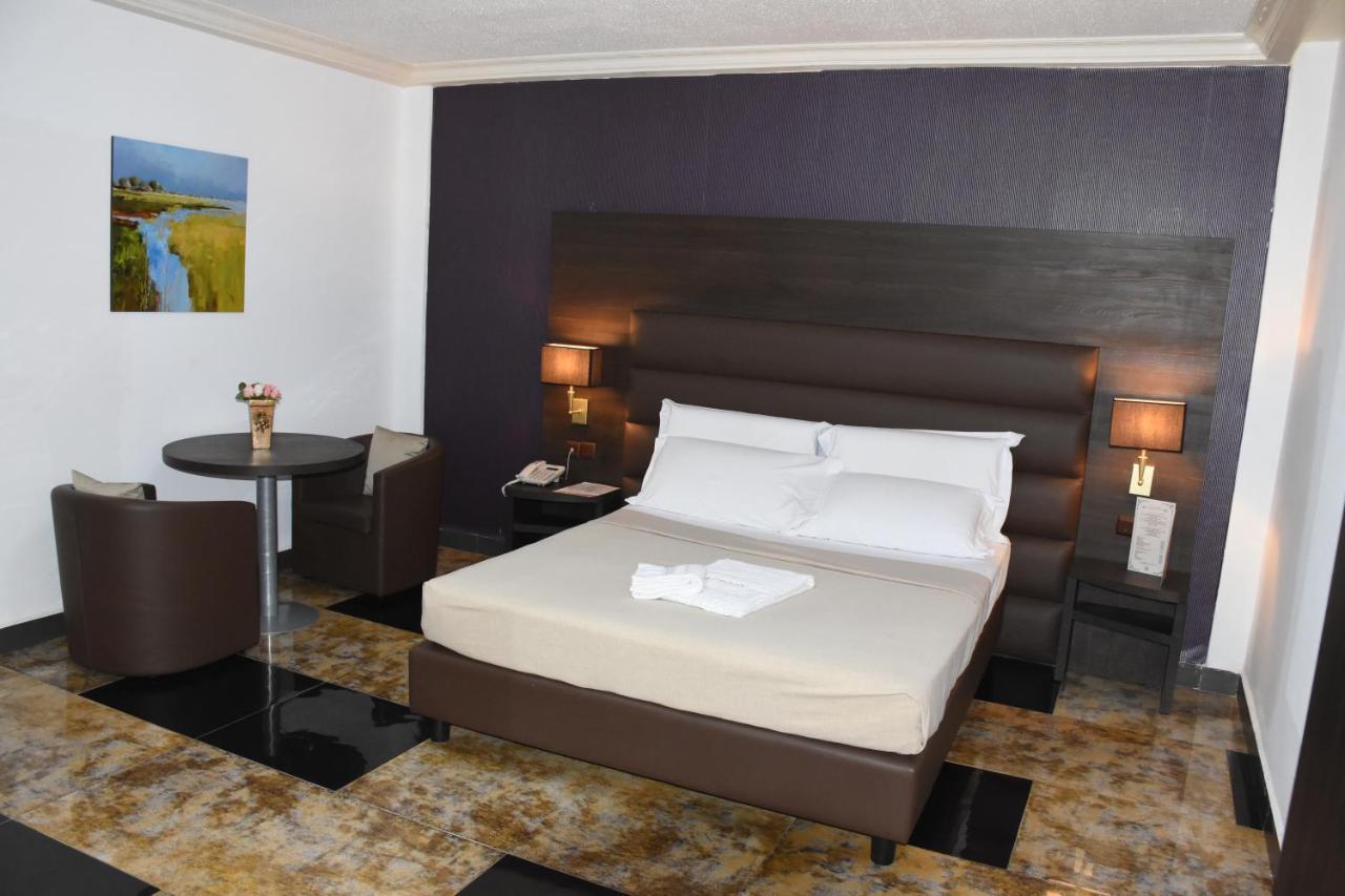 New Heaven Hotel Yaoundé Εξωτερικό φωτογραφία